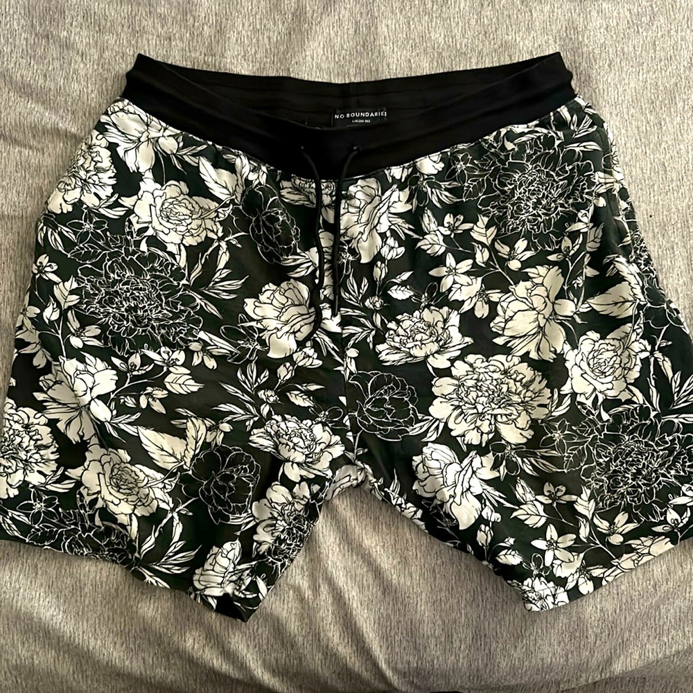 No Boundaries Flower shorts